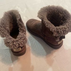 Women’s bailey bow uggs